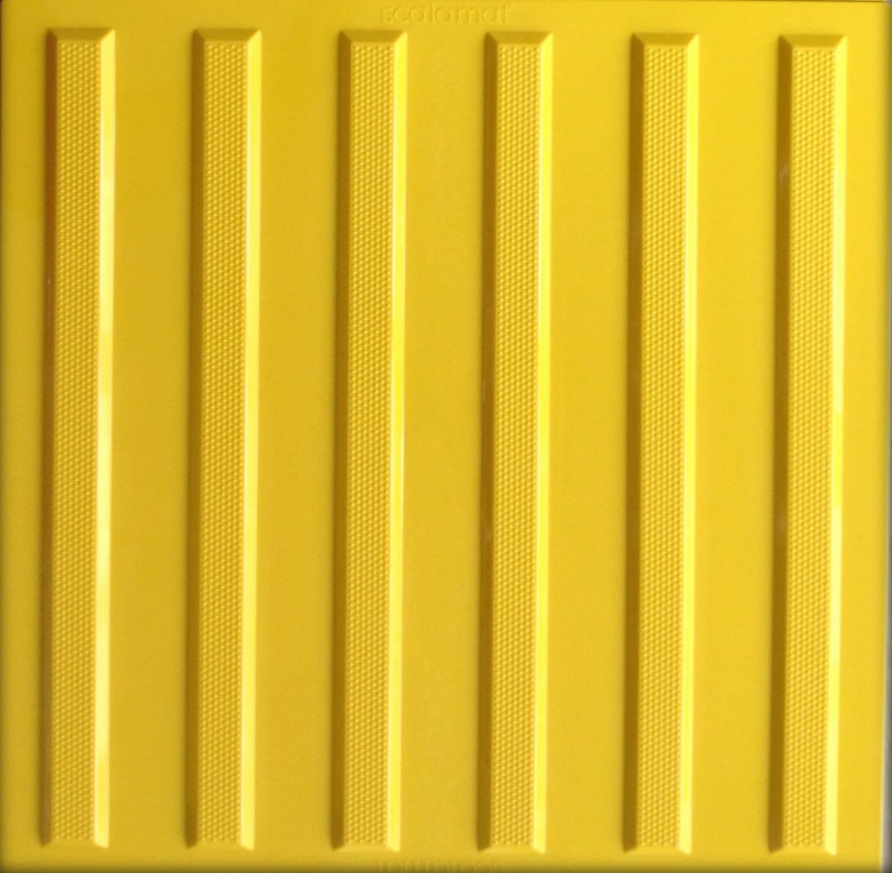 CRC Hissedilebilir Yüzey 40X40X0,7 cm CRC Hissedilebilir Yüzey Montaj Dahil